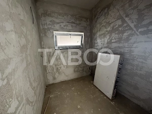 Casa individuala cu 5 camere carport si teren 478 mp Sura Mica Sibiu - imagine 3
