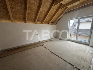 Casa individuala cu 5 camere carport si teren 478 mp Sura Mica Sibiu - imagine 10