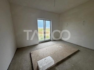 Casa individuala cu 5 camere carport si teren 478 mp Sura Mica Sibiu - imagine 4