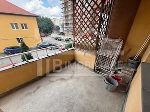 Apartament de 3 camere, decomandat, modern, 70mp, Zona UMFST - imagine 13