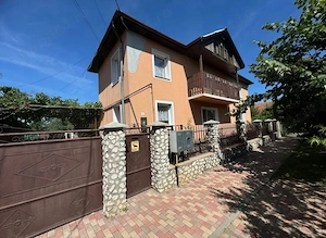  Aradul Nou   Proprietate cu 2 case