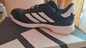 Adidași noi 46-47