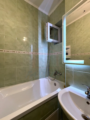  Apartament luminos cu 2 camere, parter, Micro 17, Galați - imagine 6