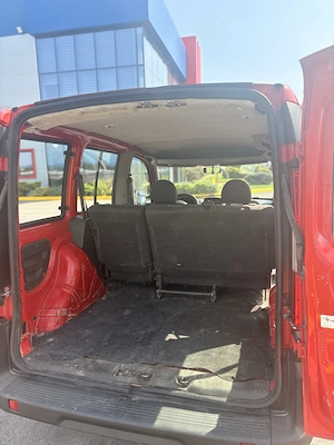 Fiat Doblo, 2009, 1.4 benzină ,  **5 locuri**, 275.000 km - imagine 9