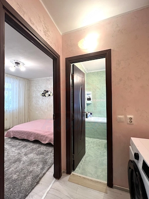 Apartament luminos cu 2 camere, parter, Micro 17, Galați - imagine 3