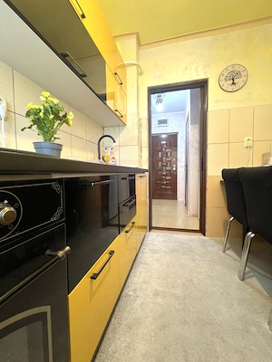  Apartament luminos cu 2 camere, parter, Micro 17, Galați - imagine 14