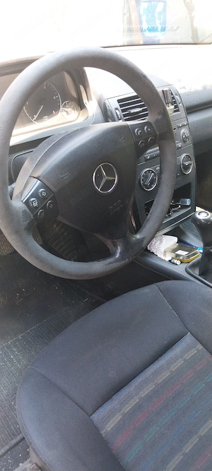 Vând Mercedes-Benz A180 2.0cdi  - imagine 2