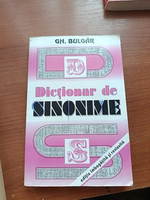 Dictionar de sinonime
