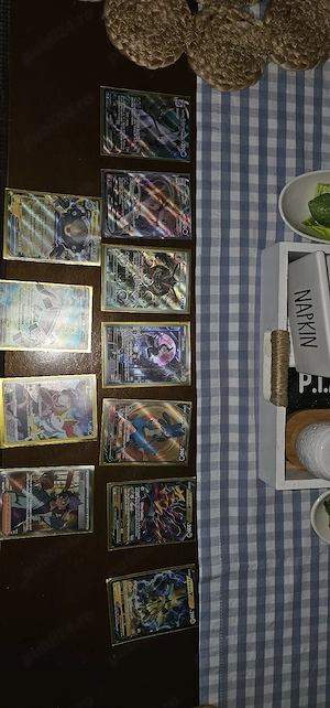 Vand diferite cartonase Pokemon