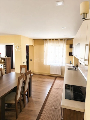 Apartament 3 camere 2 bai etaj 1 Baia Mare Zona Traian - imagine 5