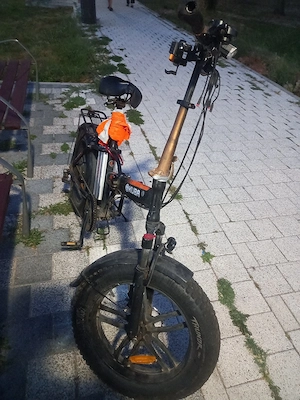 vând bicicleta electrica 
