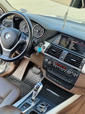Vând BMW X5 E70 LCI   3.0d (245 CP)   Istoric Service   Stare Excelentă - imagine 8