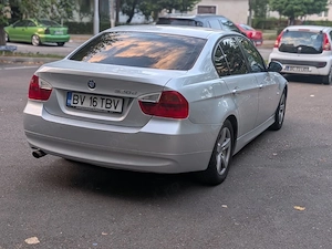 Vând BMW seria 3 e90 2.0D automat - imagine 5