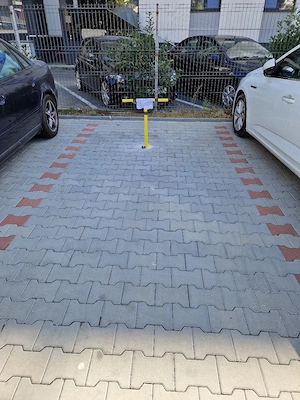 Închiriez loc de parcare   Sofia Sky