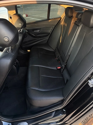BMW Seria 3 320d xDrive - imagine 8