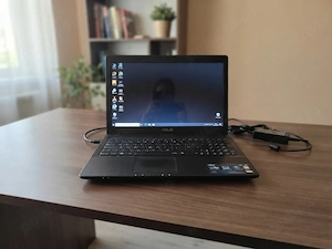Laptop ASUS i3, 8GB RAM, Windows 10 Pro 