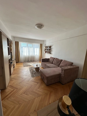 PF - ZONA CENTRALA-CIPARIU - Apartament 2 camere decomandat - imagine 3