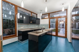 Resedinta contemporana in Mogosoaia | Piscina | Acces direct la lac - imagine 13