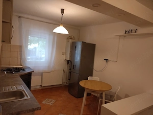 închiriez apartament 2 camere  - imagine 5