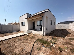 Casă de vânzare în Cârcea – zona TopGel