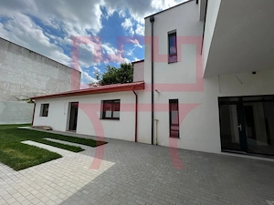 Casa Platinia Parcul Mare curte 500mp rezidential sau birou panouri 6k - imagine 2