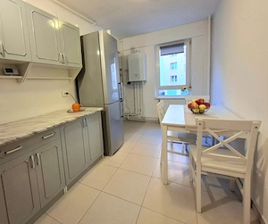 Inchiriez apartament 3 camere 2 băi decomandate în Tudor Fortuna - imagine 7