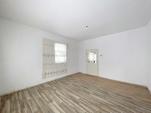 Casa cu curte si gradina in Sepreus - imagine 10
