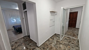 Dau în chirie Apartament 4 camere,mobilat,parter înalt Oradea ,Decebal - imagine 3