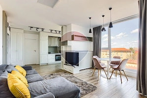 Apartament cu 2 camere de inchiriat la Arad Plaza + loc de parcare