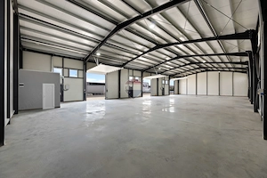 Spațiu industrial premium de închiriat 590 mp, intrarea spre Sânleani - imagine 6
