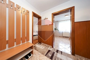 Casa  cu gradina  Sacele -Zona centrala - imagine 9