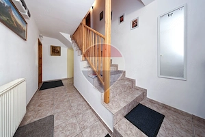Casa  cu gradina  Sacele -Zona centrala - imagine 15
