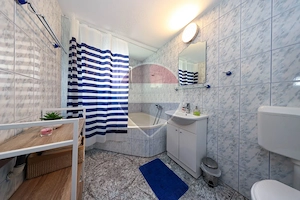 Casa  cu gradina  Sacele -Zona centrala - imagine 12