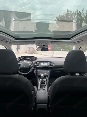 Se vinde autoturismul marca Peugeot 308 ,anul 2016