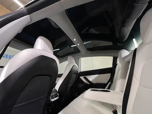 Tesla Model 3 - imagine 12