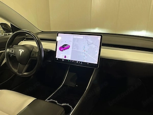 Tesla Model 3 - imagine 8