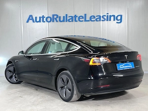 Tesla Model 3 - imagine 4
