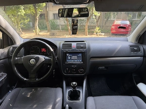 Vand Golf 5 1.9 TDI din 2006 - imagine 4
