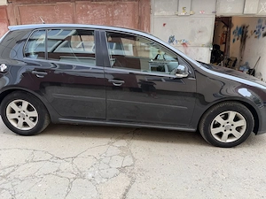 Vand Golf 5 1.9 TDI din 2006 - imagine 2