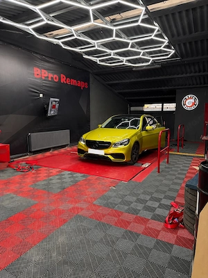 Mercedes E Class E63AMG - imagine 2