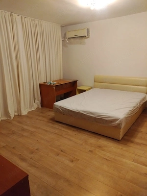 Direct proprietar închiriez garsoniera pe str Secuilor, spatioasa cu balcon renovata in aug 2026  - imagine 2