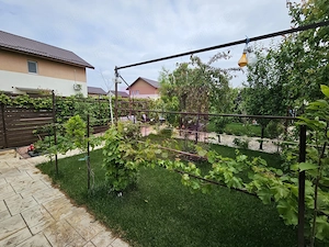 Casă 2019, P+1+pod, renovată, curte amenajată, aproape de pădure - imagine 6