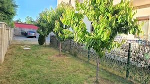 Apartament 2 camere complet mobilat si utilat cu loc de parcare in curte, spatii verzi, zona BRYTIM - imagine 9