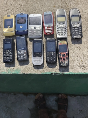 Telefoane folosite,vechi.
