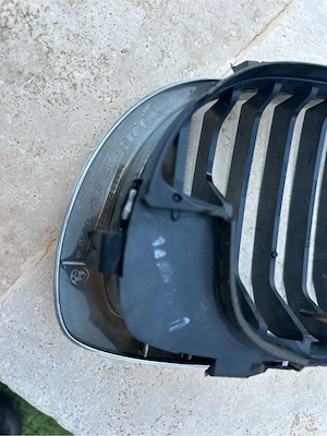 Lot Piese BMW: Grile Cromate E46 / F30 + Capace Oglinzi F-Series + Footrest M - imagine 5