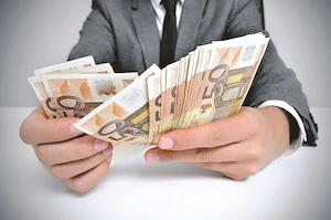 Oferim împrumuturi și oportunități de investiții pentru a vă ajuta să vă atingeți obiectivele.