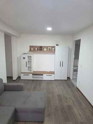 Vand urgent apartament in orasul Baicoi - imagine 3