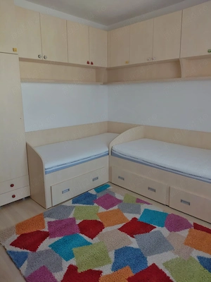Proprietar inchiriez apartament cu 3 camere și 2 bai  zona Coresi  - imagine 3