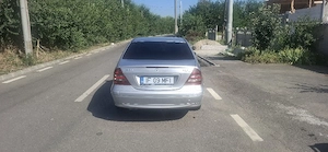 Vand mercedez c classe w203 din anul 2005  - imagine 2