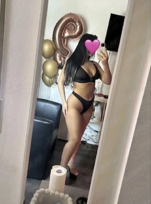 Bruneta sexy